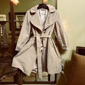 BANANA REPUBLIC RAIN TRENCH COAT